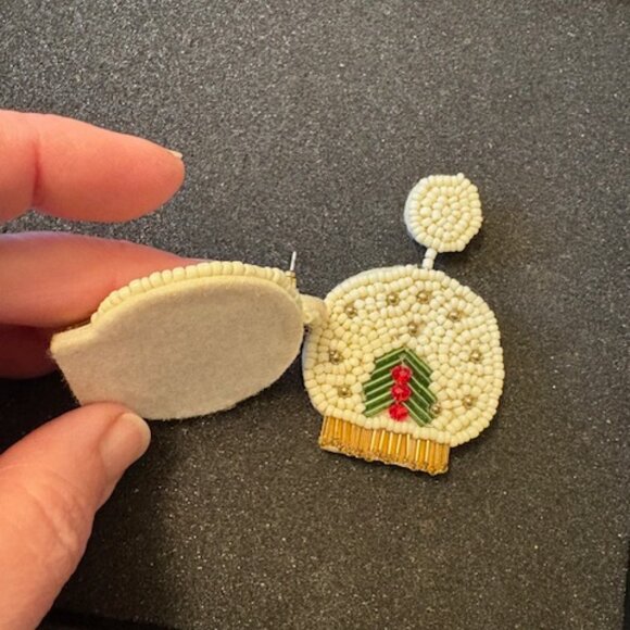 Adorable Snow Globe Christmas Tree Holiday Beaded Lightweight Statement Earrings - Picture 4 of 4